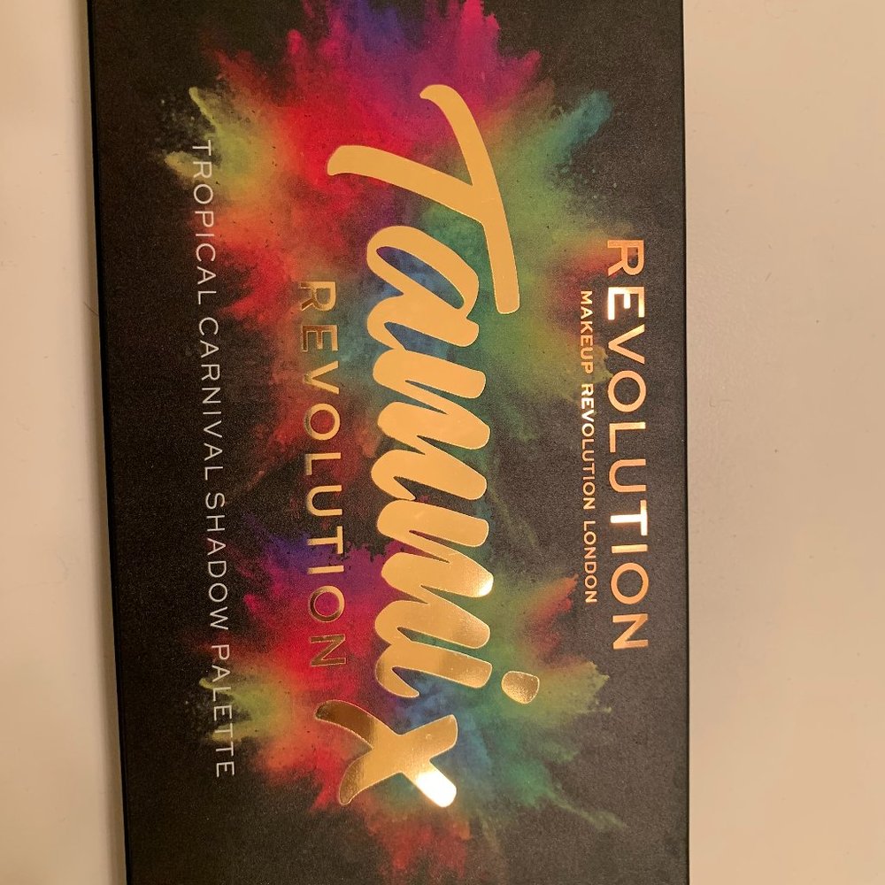 Makeup Revolution Tammi x revolution palette Tropical carnival shadow palette